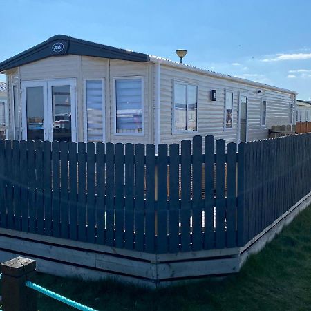 Beachfront Lodge, Lossiemouth Bay Екстер'єр фото