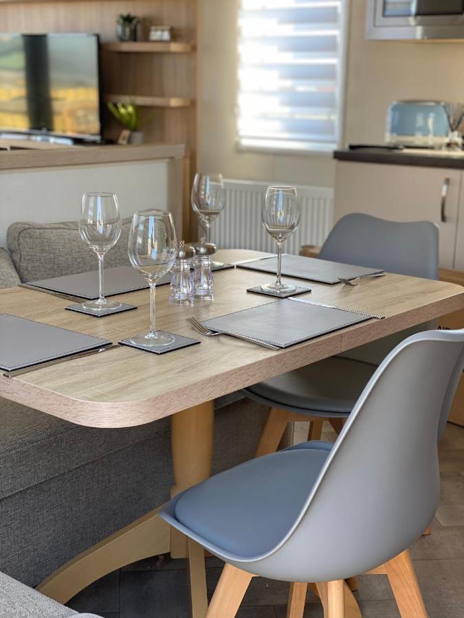 Beachfront Lodge, Lossiemouth Bay Екстер'єр фото